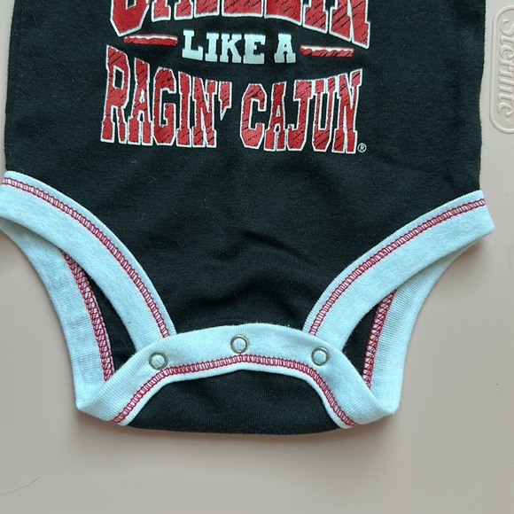 RAJUN CAJUNS of University of Louisiana at Lafayette logo onesie 0-3 months - Picture 12 of 13